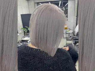 ミディアム 齋藤 梨乃のヘアスタイル