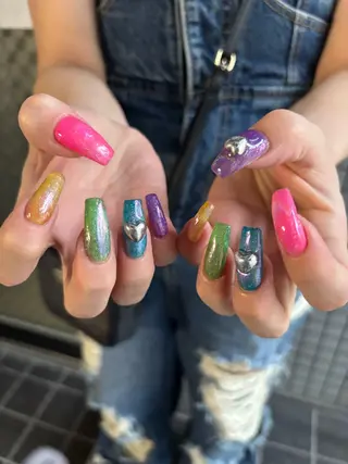ネイル 🪐富島彩夏 /海外nail🪐のネイルデザイン