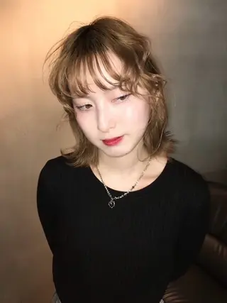ミディアム ヘアアレンジ Momoka🪷 /ハイトーンのヘアスタイル