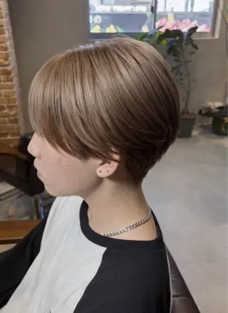 ショート カラー 冨沢 巧のヘアスタイル