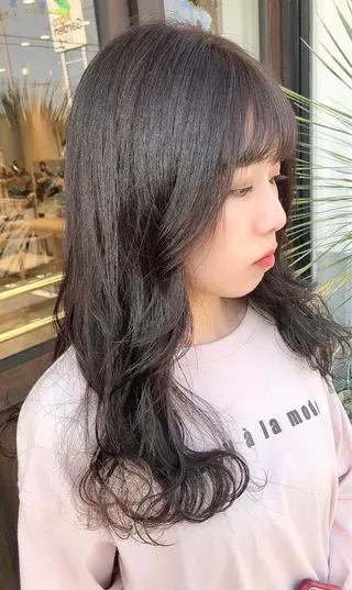 カラー 三村 桜生のヘアスタイル