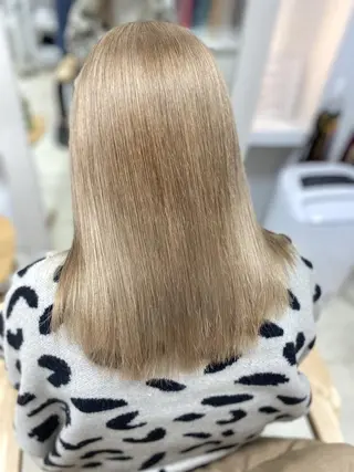 ロング 🩵垢抜け確定🩵 ハイトーン特化🩵のヘアスタイル