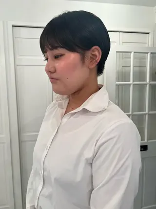 ショート ブリーチカラー🎀 韓国風/寺門美優のヘアスタイル