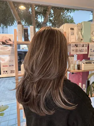 ミディアム peakshair所属・堀江/レイヤーカット 𝒀𝑼𝑻𝑶のヘアスタイル