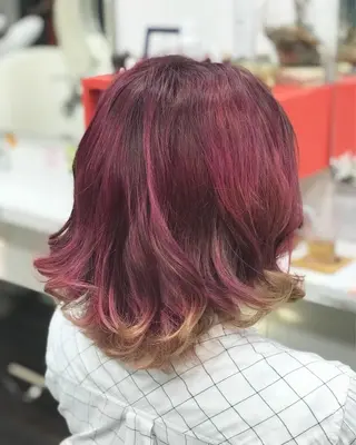 ミディアム カラー 岩谷/ブリーチ 🪽透明感カラーのヘアスタイル