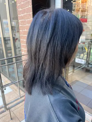 ミディアム カラー 久木原 ゆりのヘアスタイル