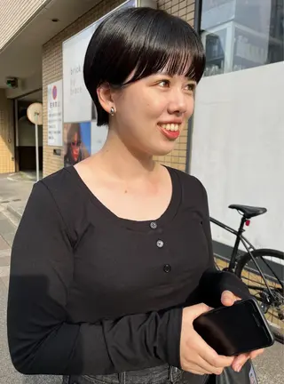 ショート 小林 朋花のヘアスタイル