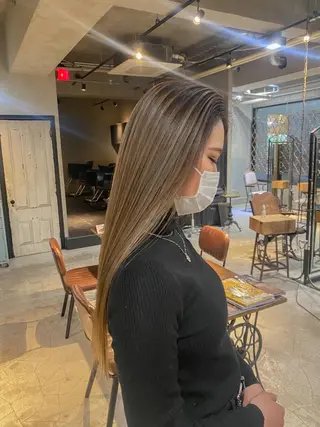 セミロング カラー 海外デザイン🇺🇸 石渡諒太のヘアスタイル