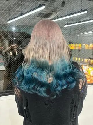 ロング カラー 履歴修正屋さん／ ブロンド／ホワイトのヘアスタイル