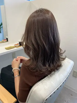 ミディアム 西元 亜由美のヘアスタイル