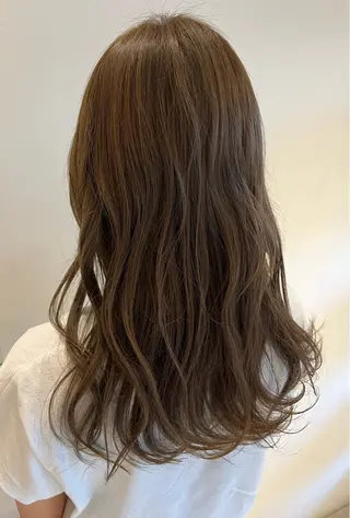 セミロング カラー 村田 萌のヘアスタイル