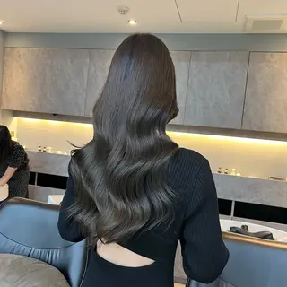 ロング 🫧髪質改善•艶カラ ー特化🫧谷奥甲太のヘアスタイル