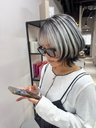 ショート 岸川 恭子のヘアスタイル
