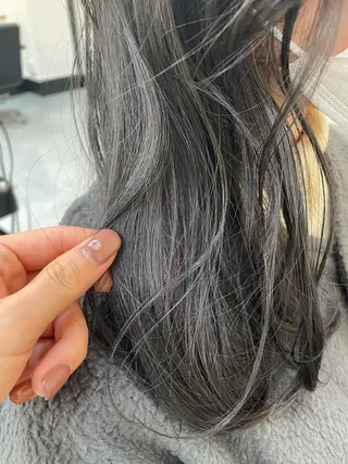 セミロング カラー 高梨 菜々のヘアスタイル