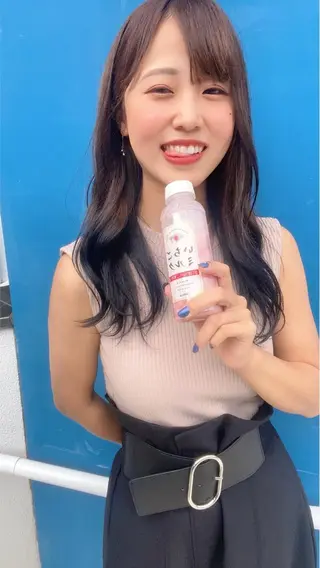 セミロング カラー パーマ ヘアアレンジ メンズ キッズ ネイル マツエク・マツパ 韓国🇰🇷レイヤー カットオリーブカラーのヘアスタイル
