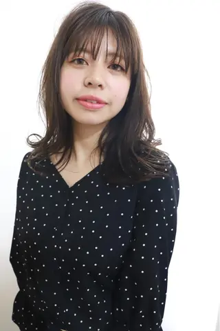 ミディアム カラー 岡元 朗弘のヘアスタイル