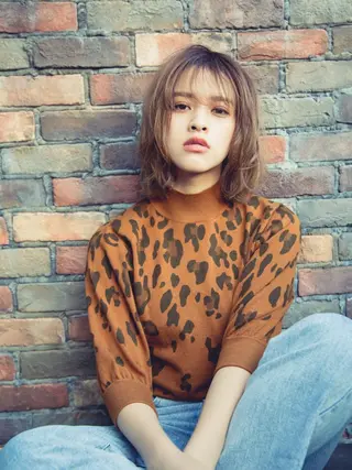 ミディアム カラー UMEDA FIGAROのヘアスタイル
