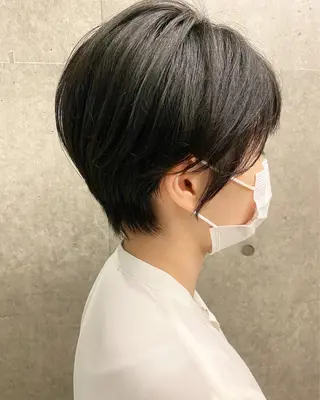 ショート カラー 駅チカ【ali'i】 アリイ花崎友美☘のヘアスタイル