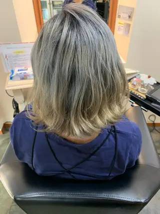 ミディアム カラー 屋比久 一樹のヘアスタイル