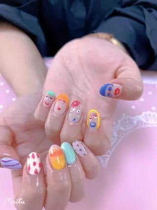 ネイル はぴねす所属・横浜 美夢のネイルデザイン