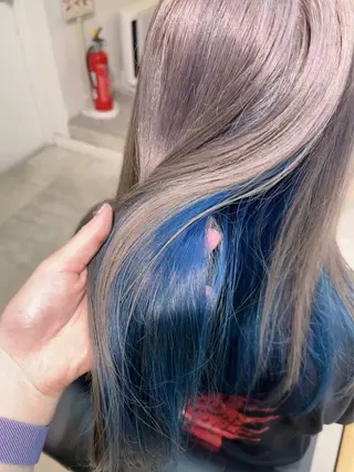 セミロング カラー ﾚｲﾔｰ🩵透明感 ೀユイ🌙のヘアスタイル