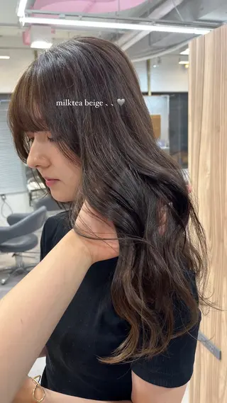 ロング 透明感カラー🕊🤍 アサノ マユのヘアスタイル