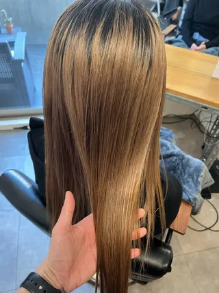 セミロング OFF YUYAのヘアスタイル