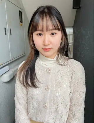 ロング カラー オリーブ🎶アッシュ グレージュちひろ🧸のヘアスタイル