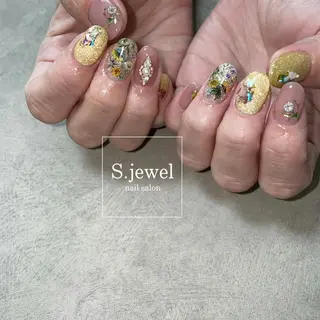 ネイル S. JEWELのネイルデザイン