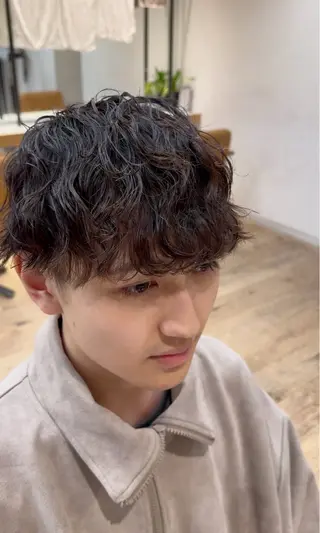 ショート 岡本 拡夢のヘアスタイル