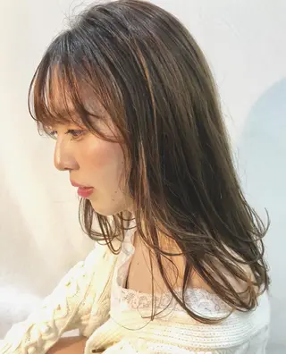 セミロング カラー 岩田 萌那のヘアスタイル