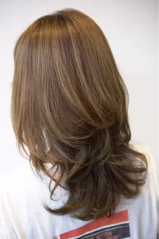 セミロング utakata所属・杉本 和彦のヘアスタイル