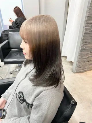 ミディアム カラー 🫧艶ダブルカラー ブリーチ🫧トモヤのヘアスタイル