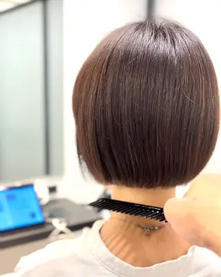 ショート ショートヘア、ボブ こやさん　コヤマのヘアスタイル