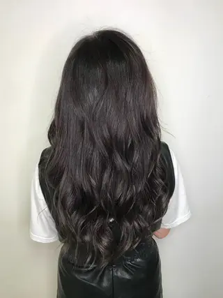 ロング カラー 鶴﨑 美優亜のヘアスタイル