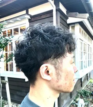 パーマ メンズ 服部 聡洋のヘアスタイル