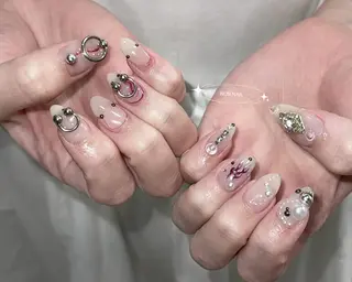 ネイル RINA 🤍のネイルデザイン