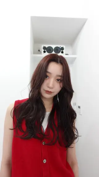 ロング Shiro RENのヘアスタイル