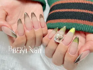 ロング Beryl Nail 新大久保のネイルデザイン
