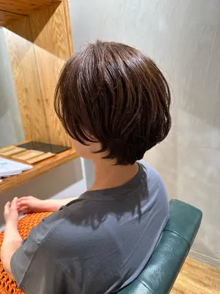 ショート カラー 美容室 Hollowのヘアスタイル