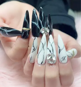 ネイル MoonNail ユリ🌸のネイルデザイン