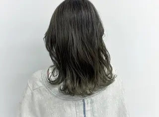 セミロング カラー ⭐️当日OK⭐️ 岩田峻のヘアスタイル