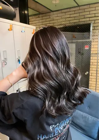 ミディアム カラー LAFF きよののヘアスタイル