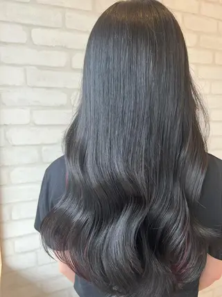 ロング カラー 石崎 真維のヘアスタイル
