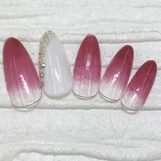 ネイル Nail salon Honey Beeのネイルデザイン