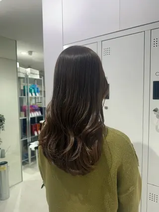 ロング やま/トレンドカラー /カットのヘアスタイル