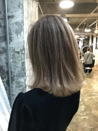 ミディアム カラー Pia ツボイ ケイタのヘアスタイル
