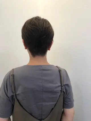 ショート ツノガイ エリのヘアスタイル