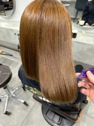 ミディアム カラー シガ ミクトのヘアスタイル