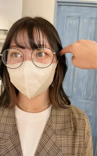 ミディアム よこもり あいのヘアスタイル